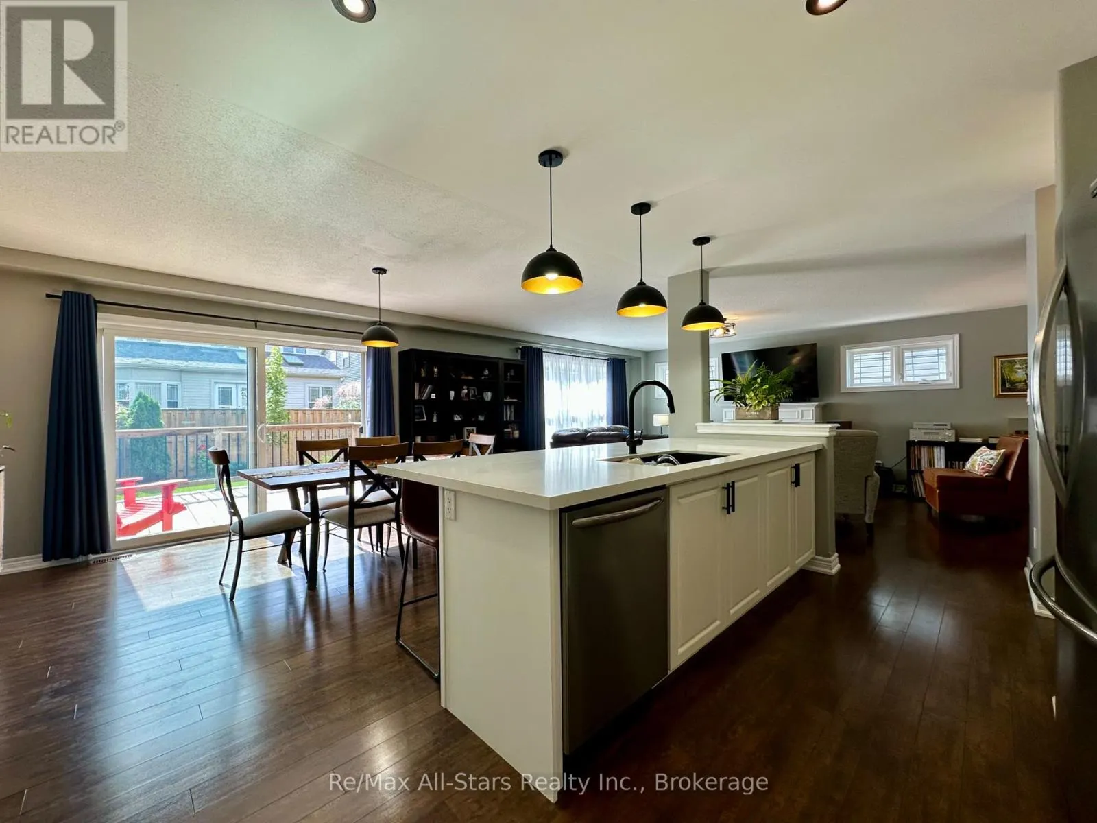 9 BRIARWOOD AVENUE
