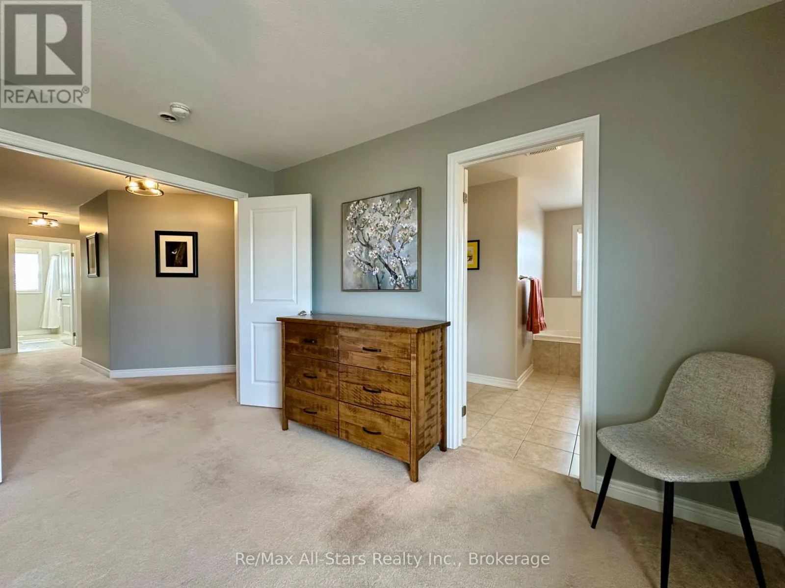 9 BRIARWOOD AVENUE