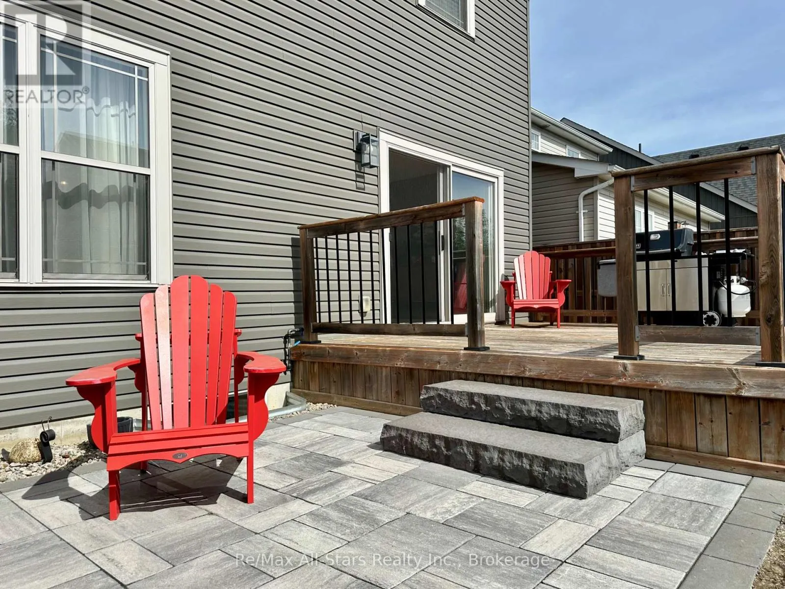 9 BRIARWOOD AVENUE
