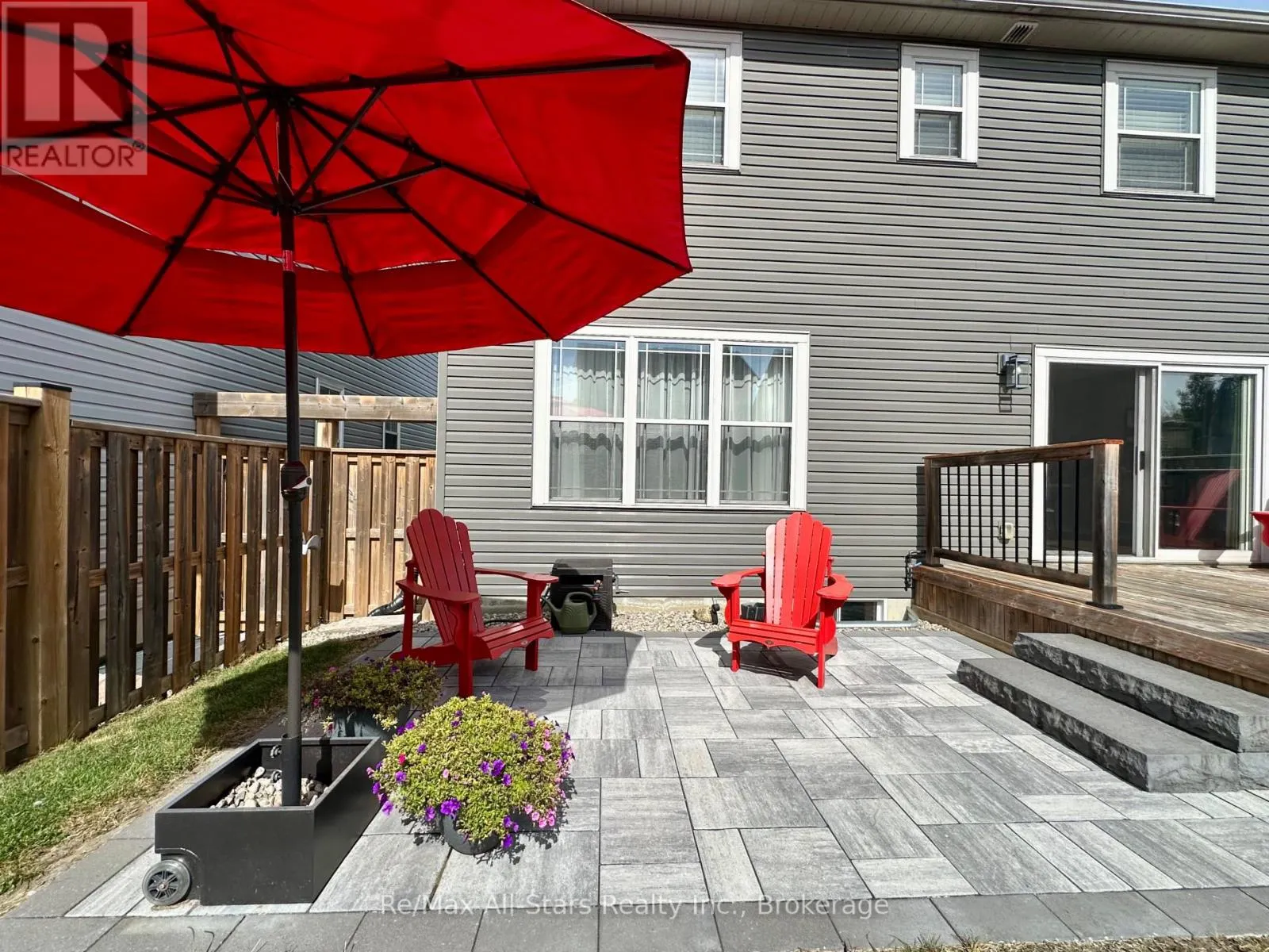 9 BRIARWOOD AVENUE