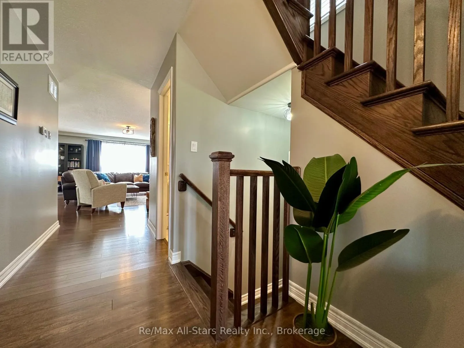 9 BRIARWOOD AVENUE