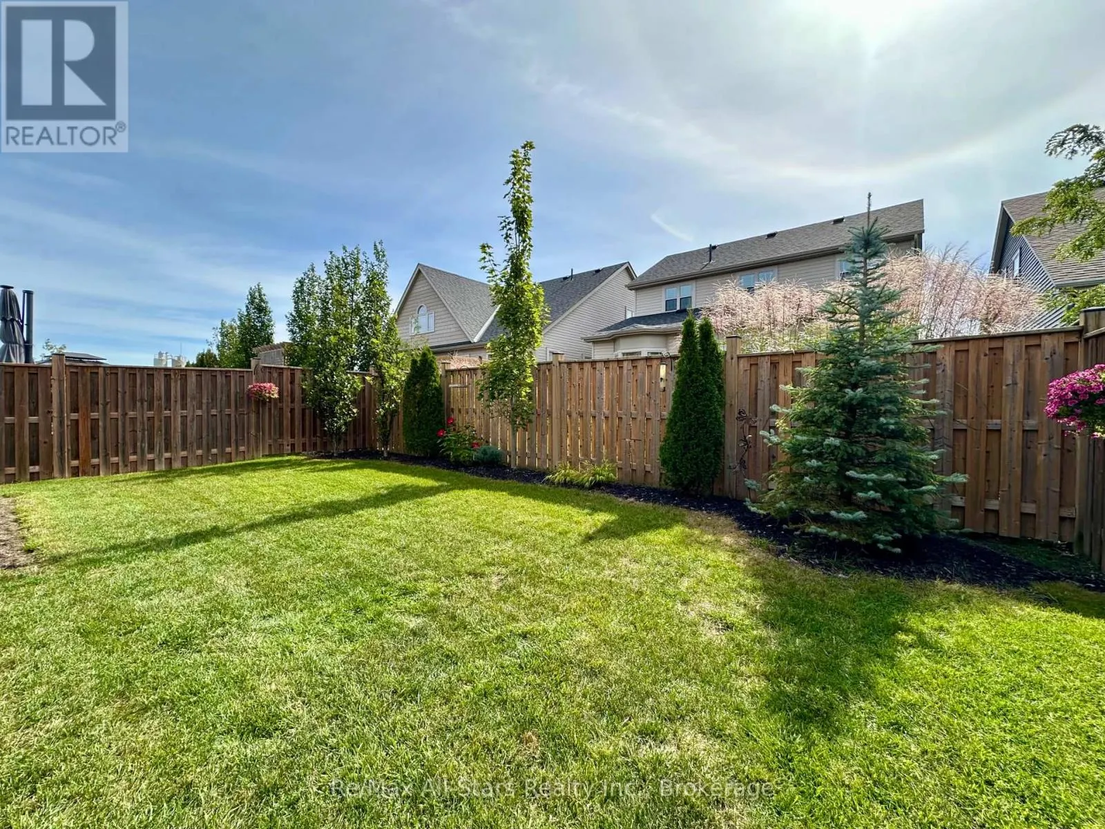 9 BRIARWOOD AVENUE