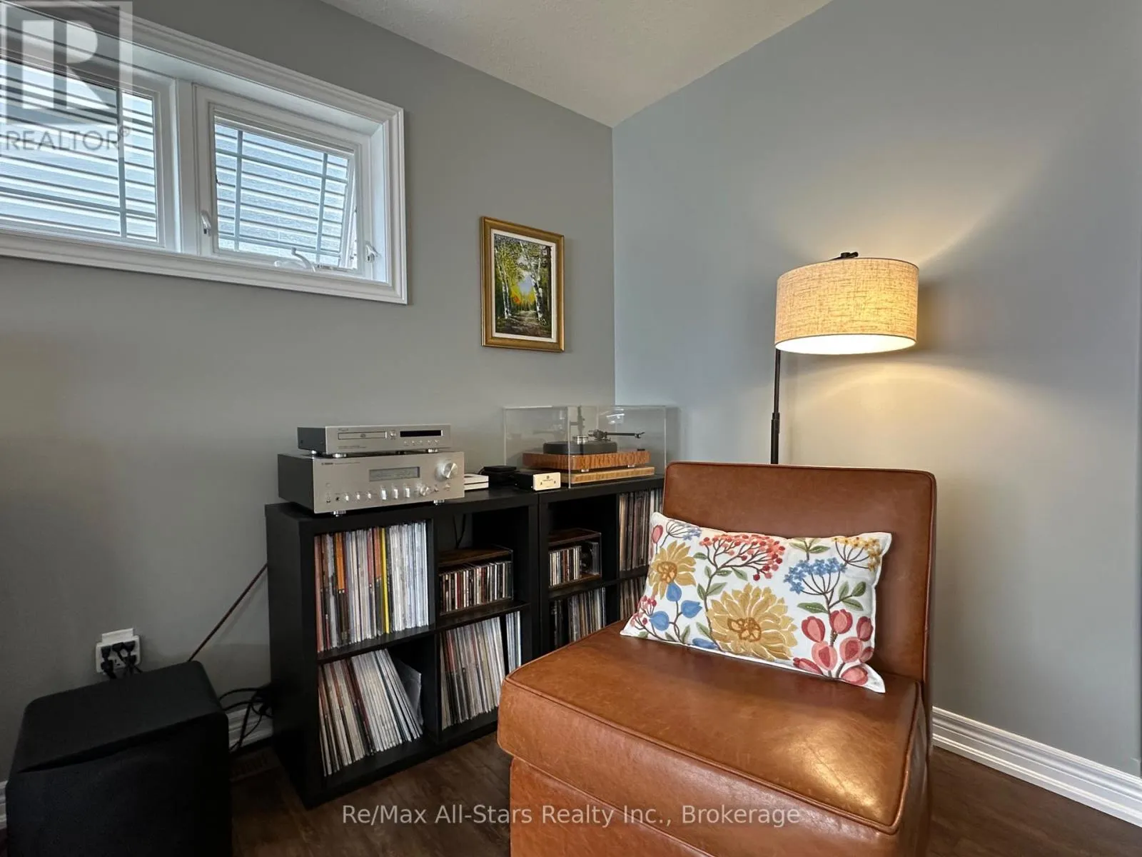 9 BRIARWOOD AVENUE