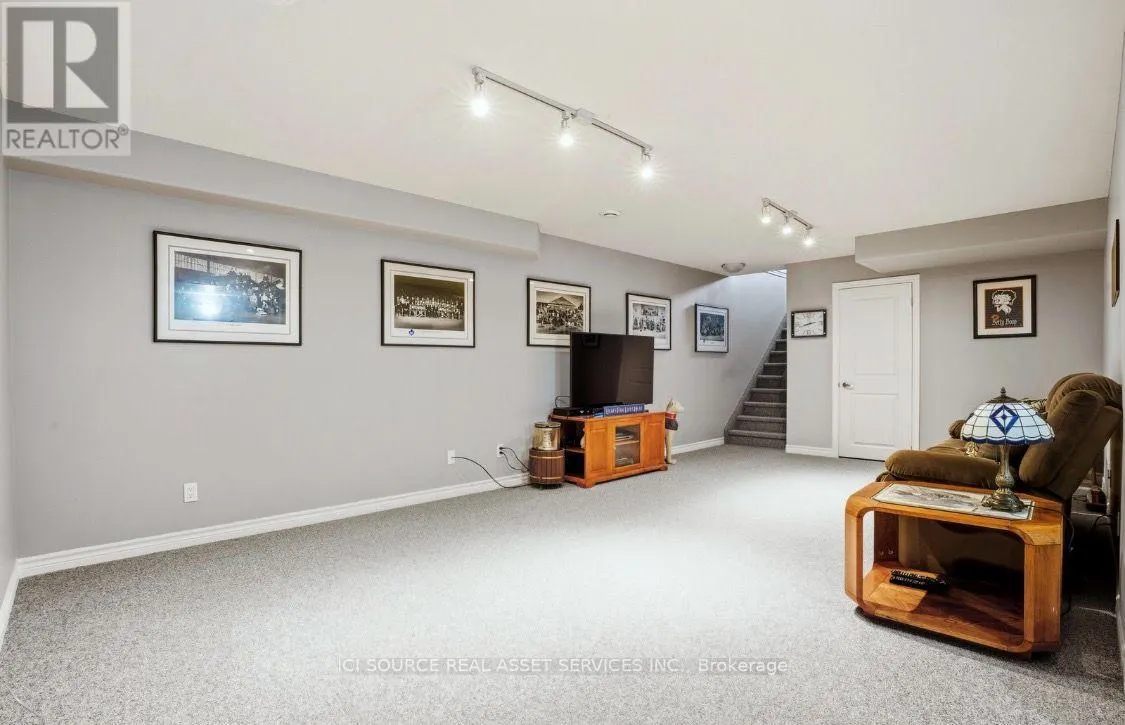 5 MAVIS WAY