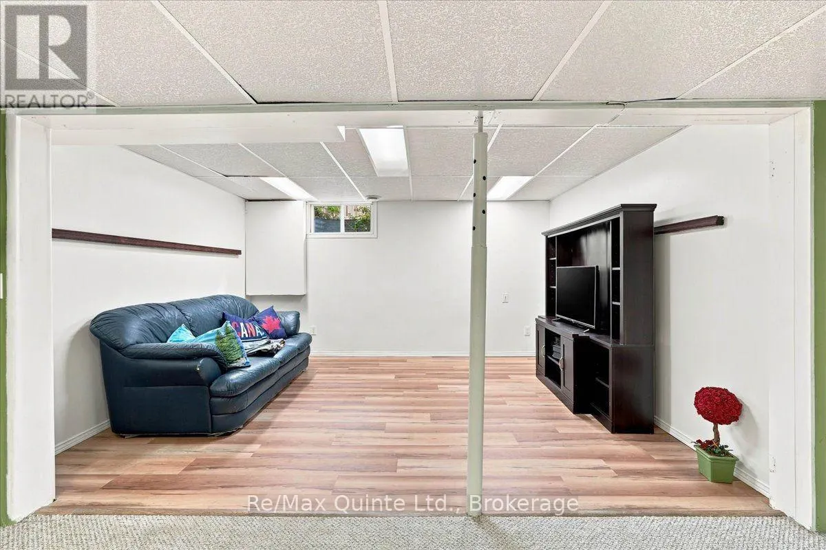 281 COLLEGE STREET W