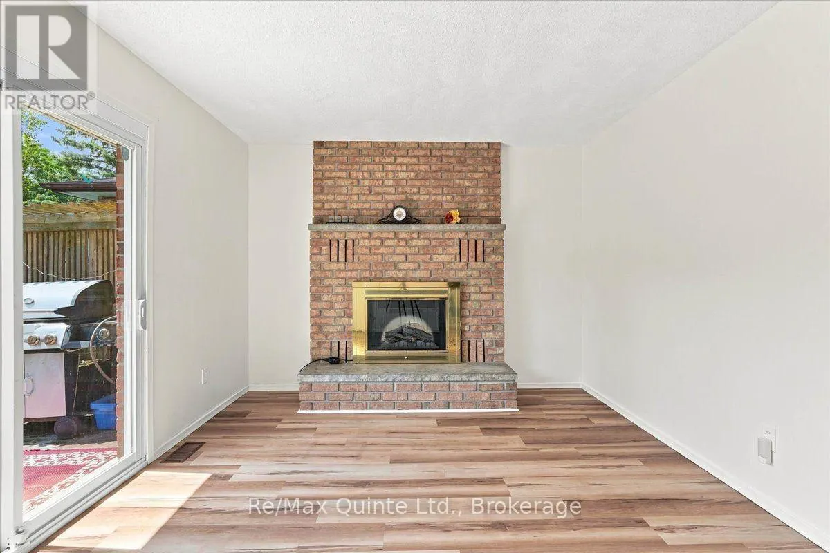 281 COLLEGE STREET W