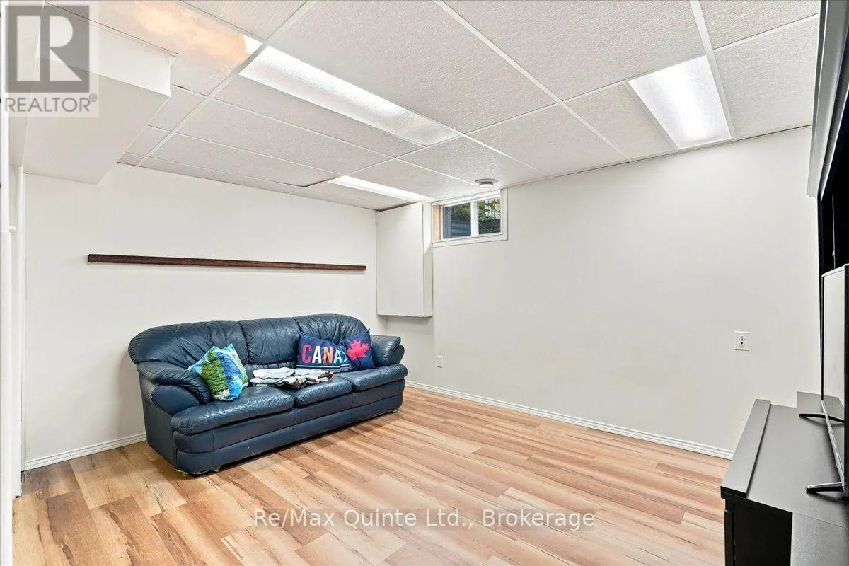 281 COLLEGE STREET W