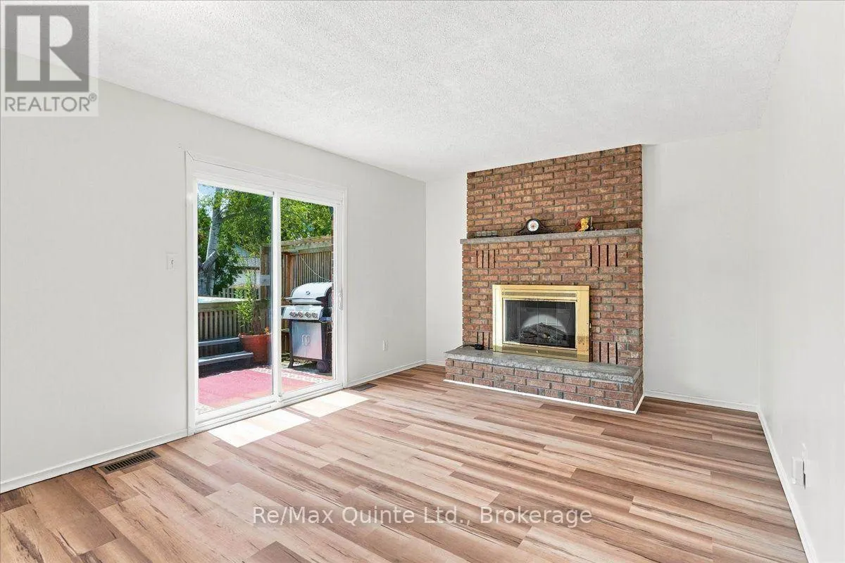 281 COLLEGE STREET W