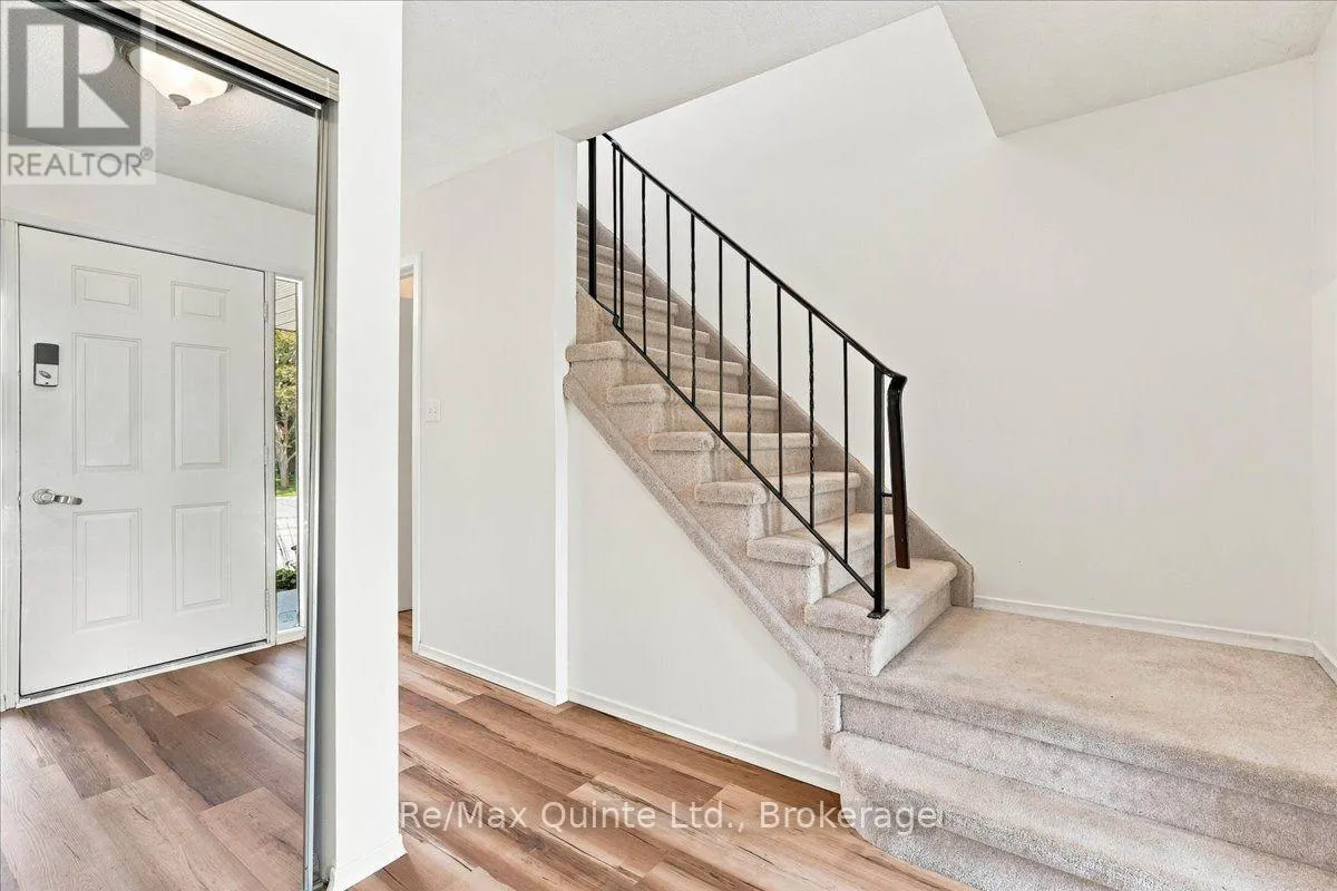 281 COLLEGE STREET W