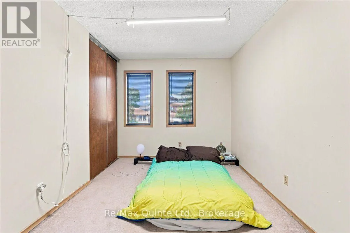 281 COLLEGE STREET W