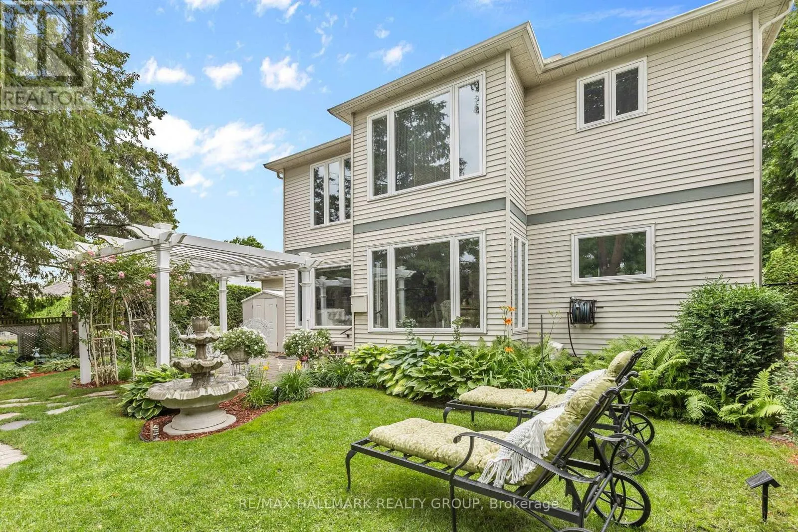 1348 TURNER CRESCENT