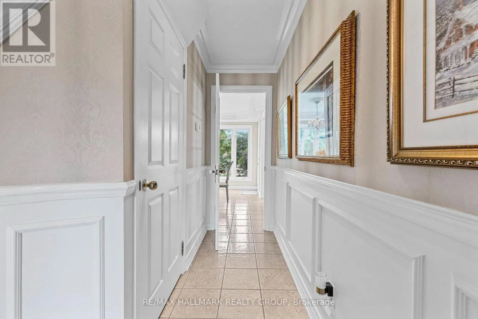 1348 TURNER CRESCENT