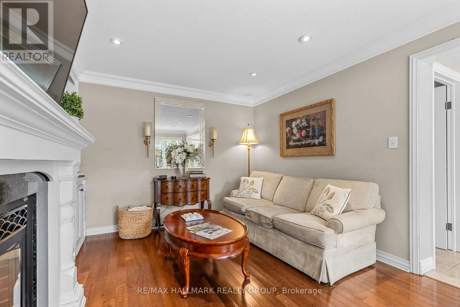 1348 TURNER CRESCENT
