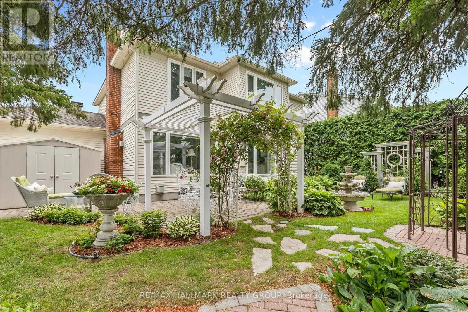 1348 TURNER CRESCENT