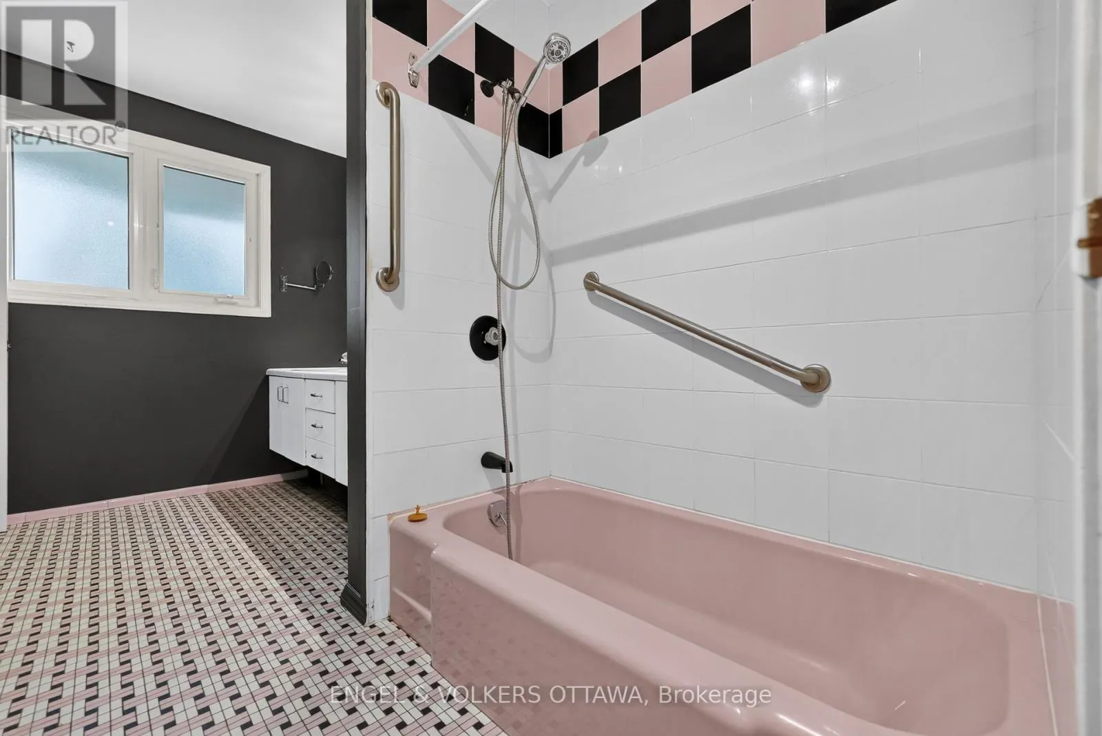 2642 MARBLE CRESCENT