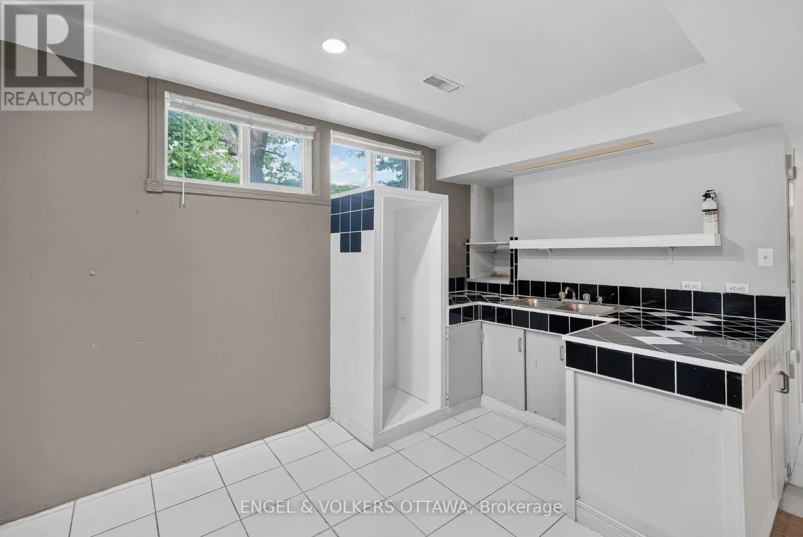 2642 MARBLE CRESCENT