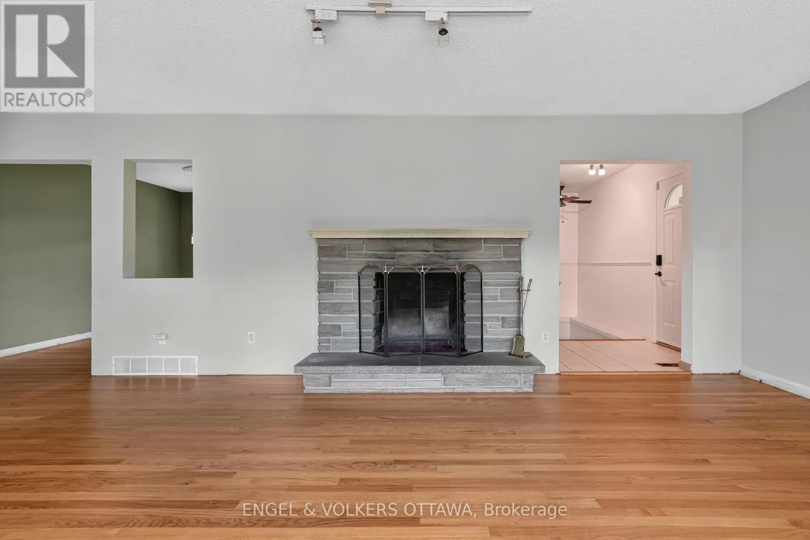 2642 MARBLE CRESCENT