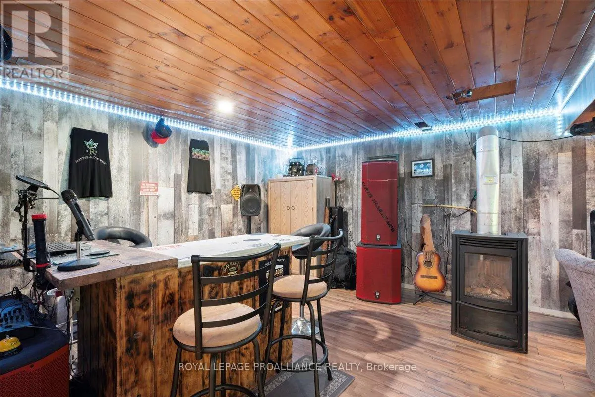 1023 JEWEL ROAD