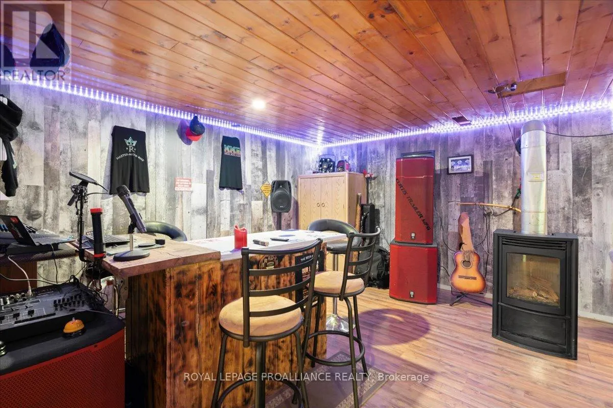 1023 JEWEL ROAD