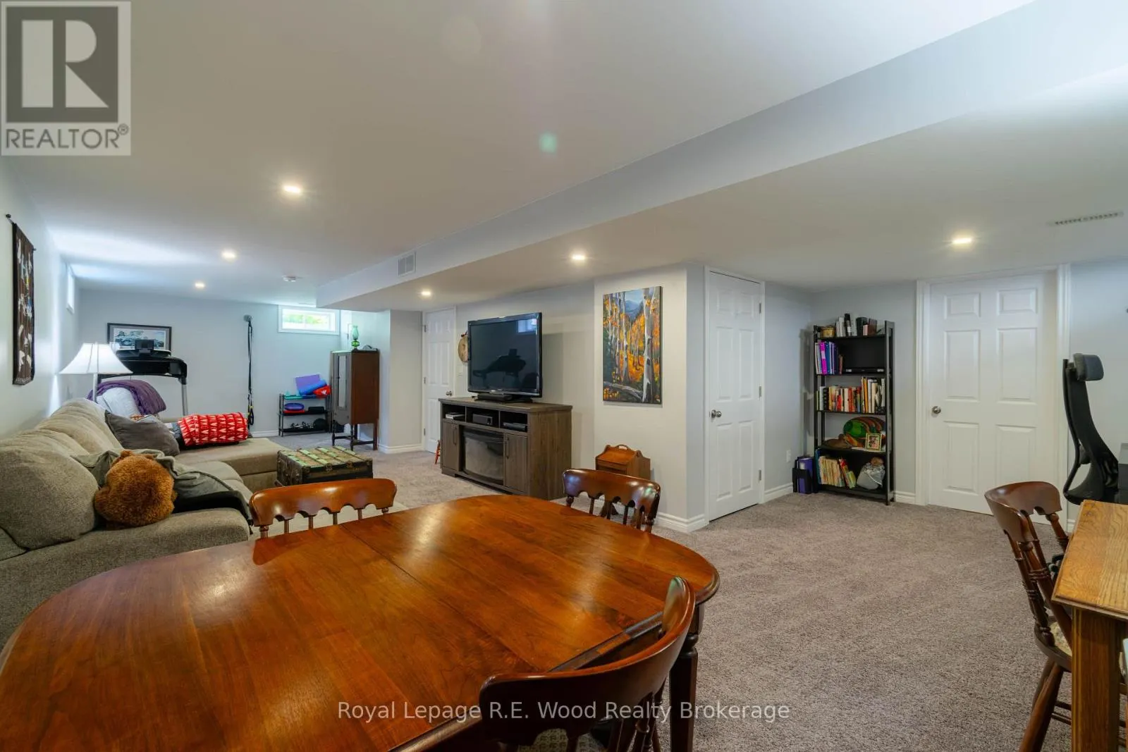 87 IRVING DRIVE