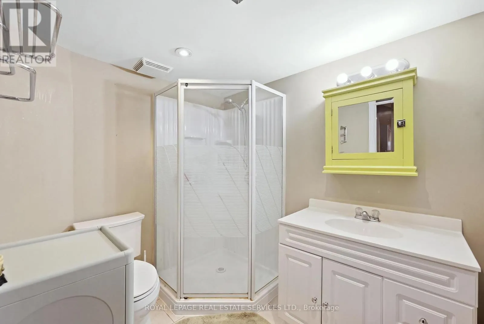 3 - 165 TERRAVIEW CRESCENT