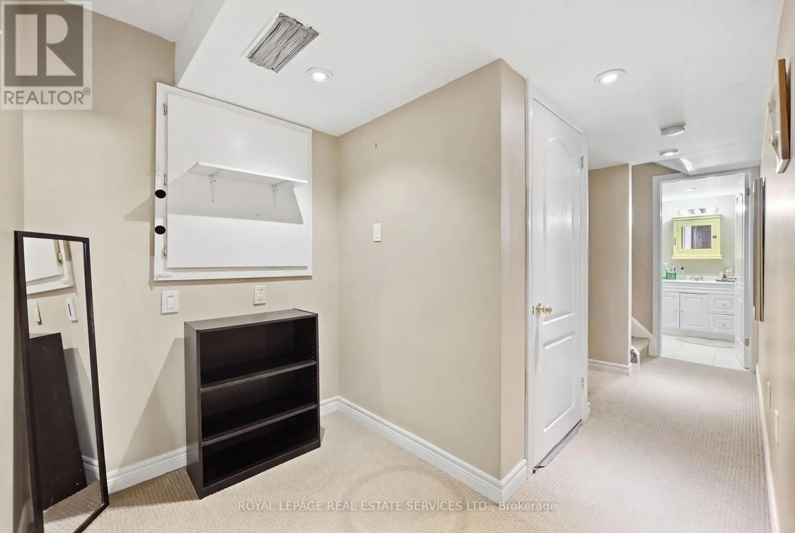 3 - 165 TERRAVIEW CRESCENT