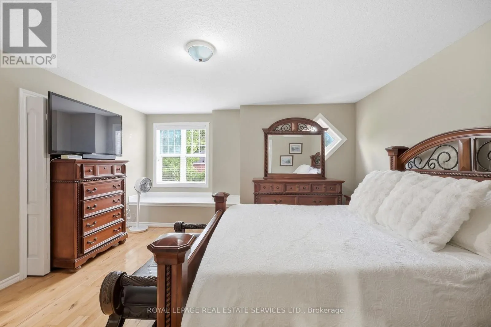 3 - 165 TERRAVIEW CRESCENT