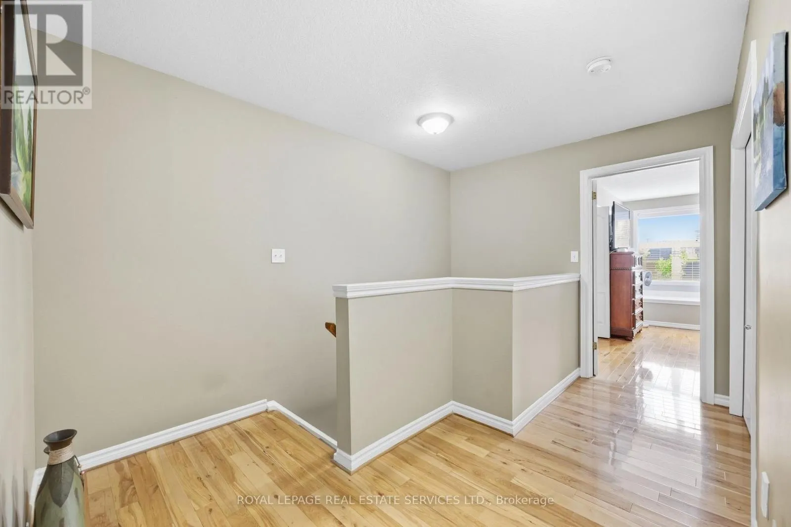 3 - 165 TERRAVIEW CRESCENT