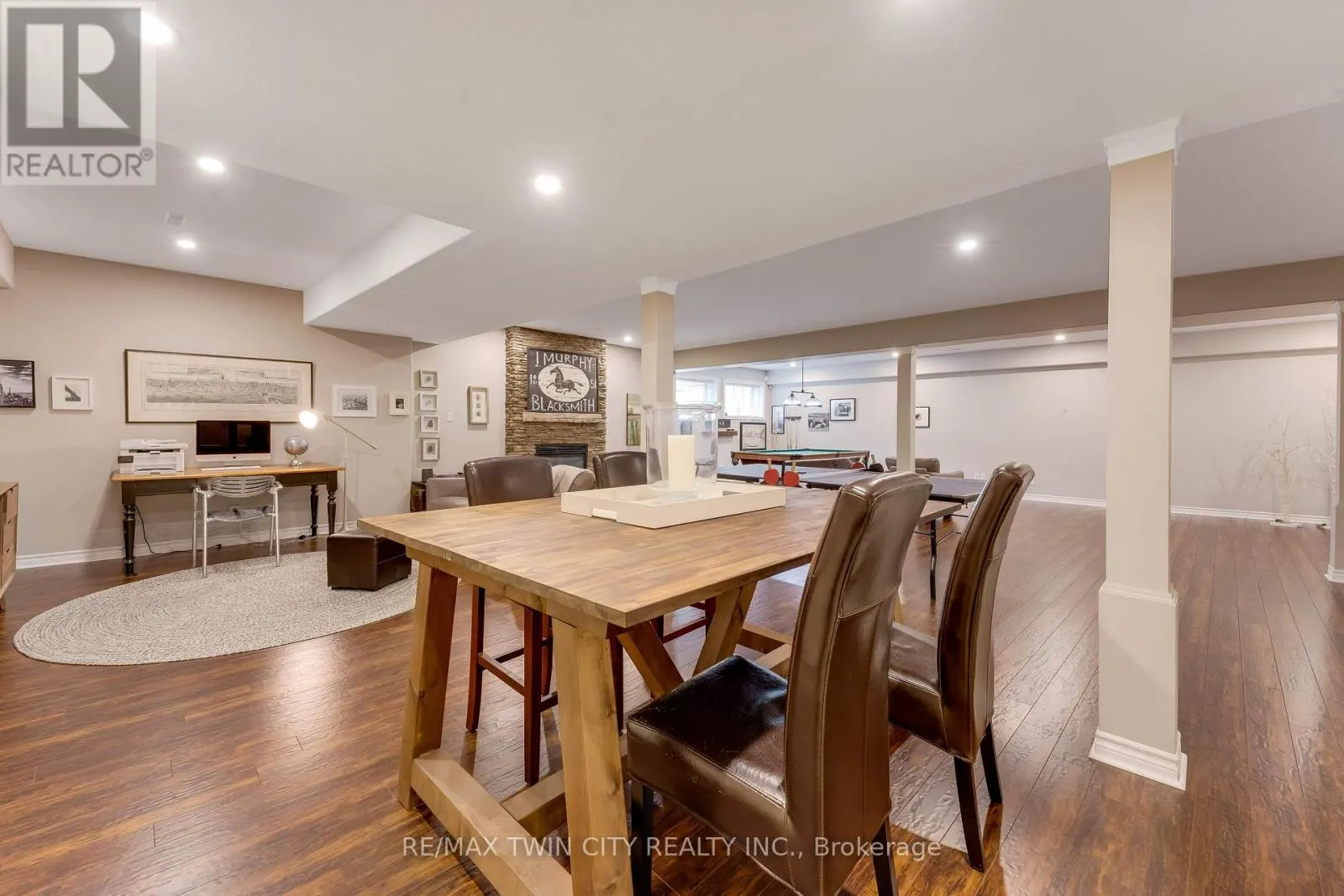 213 EDGEWATER CRESCENT