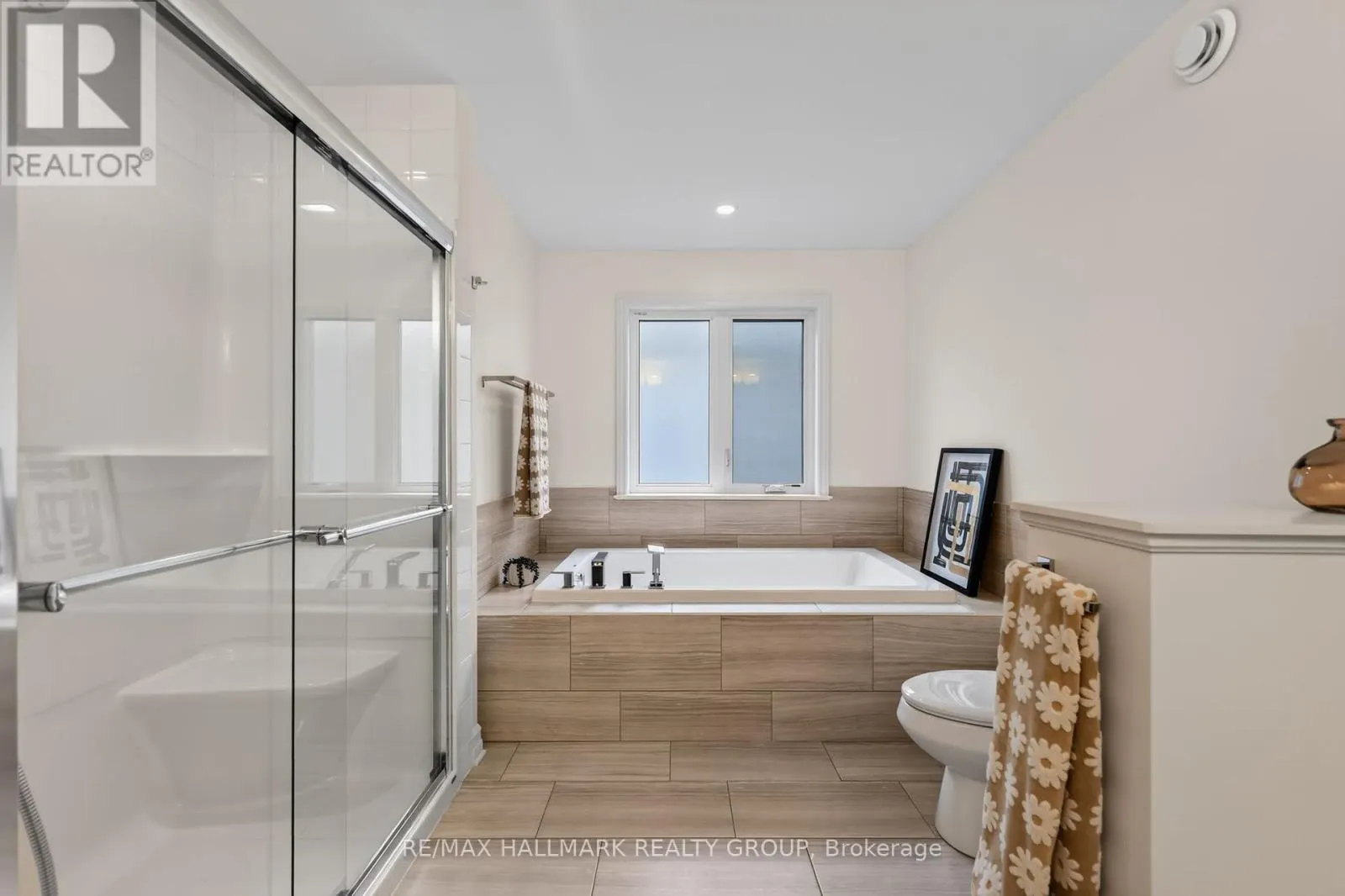 878 EXCURSION WAY