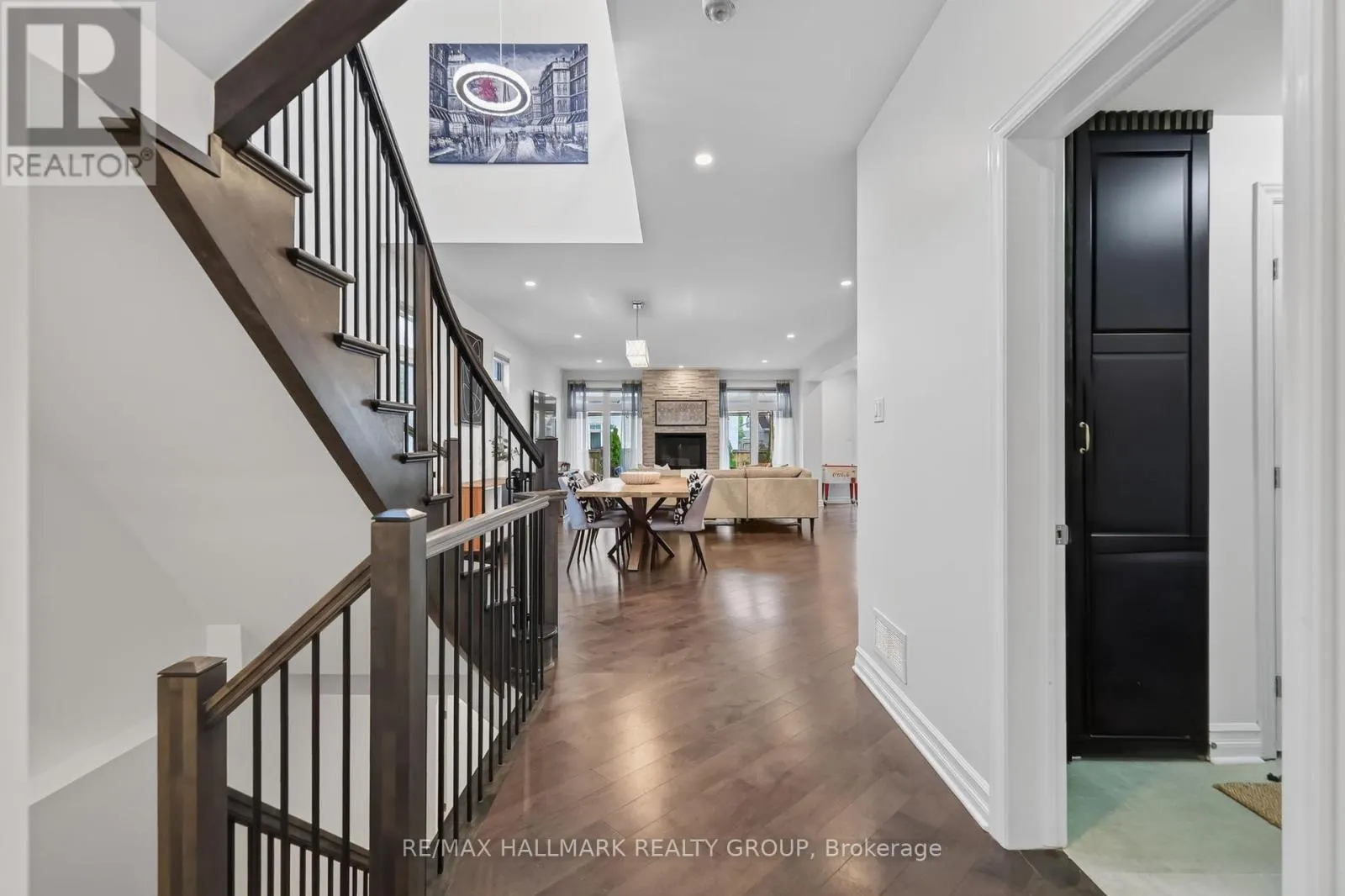 878 EXCURSION WAY