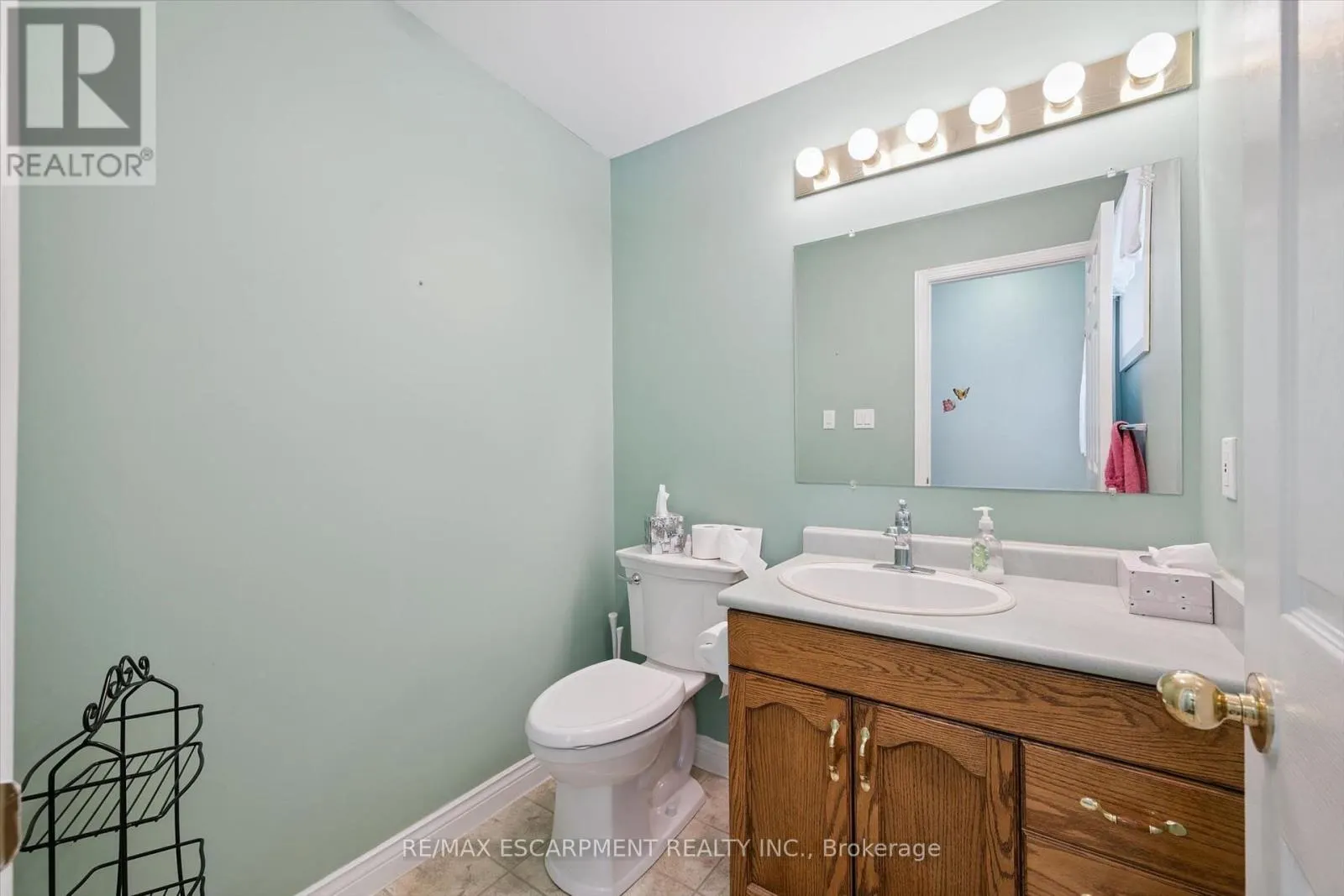 4 SPRUCE AVENUE