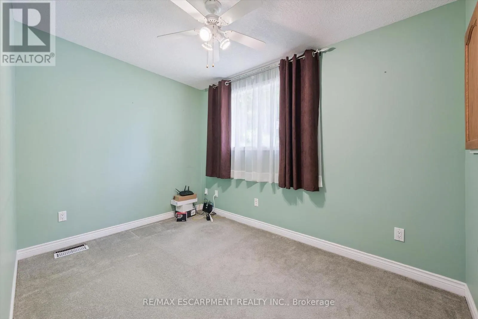 4 SPRUCE AVENUE