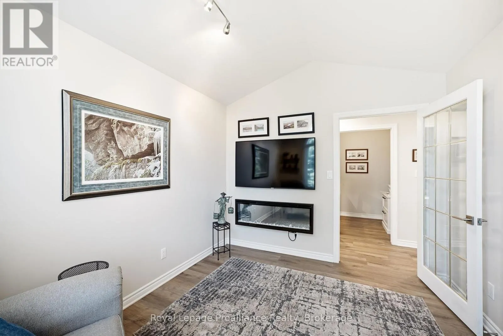 4 BIRCH COURT