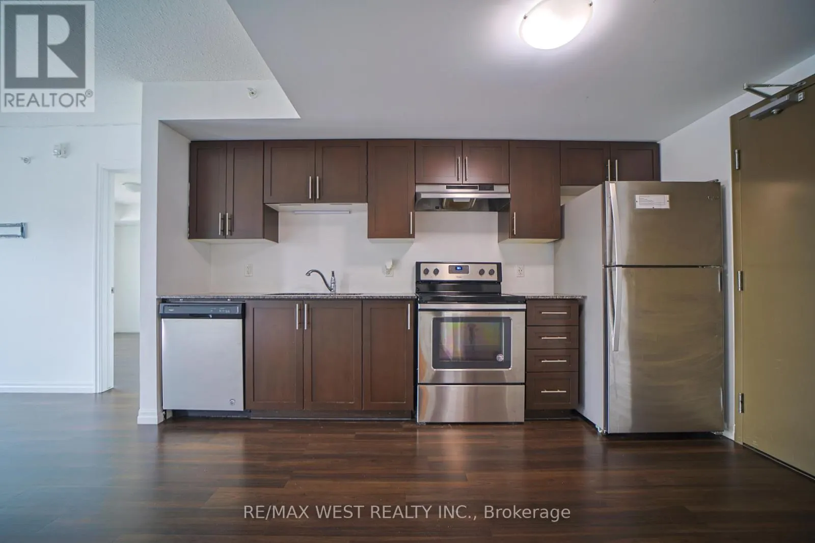 108 SUMMIT RIDGE DRIVE