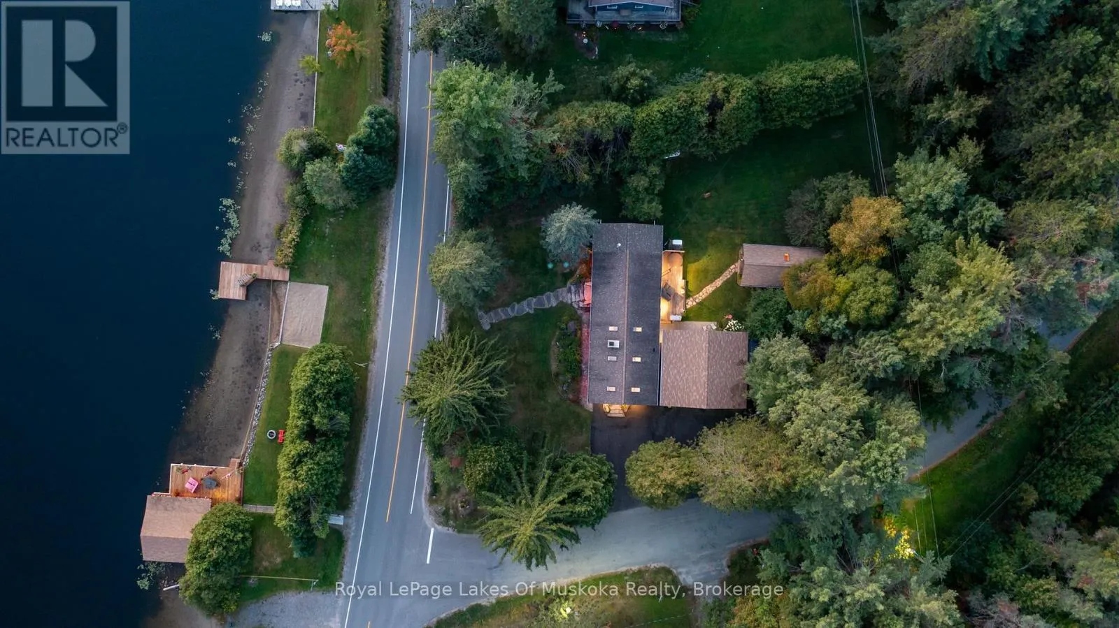 2 LESLIE DRIVE W