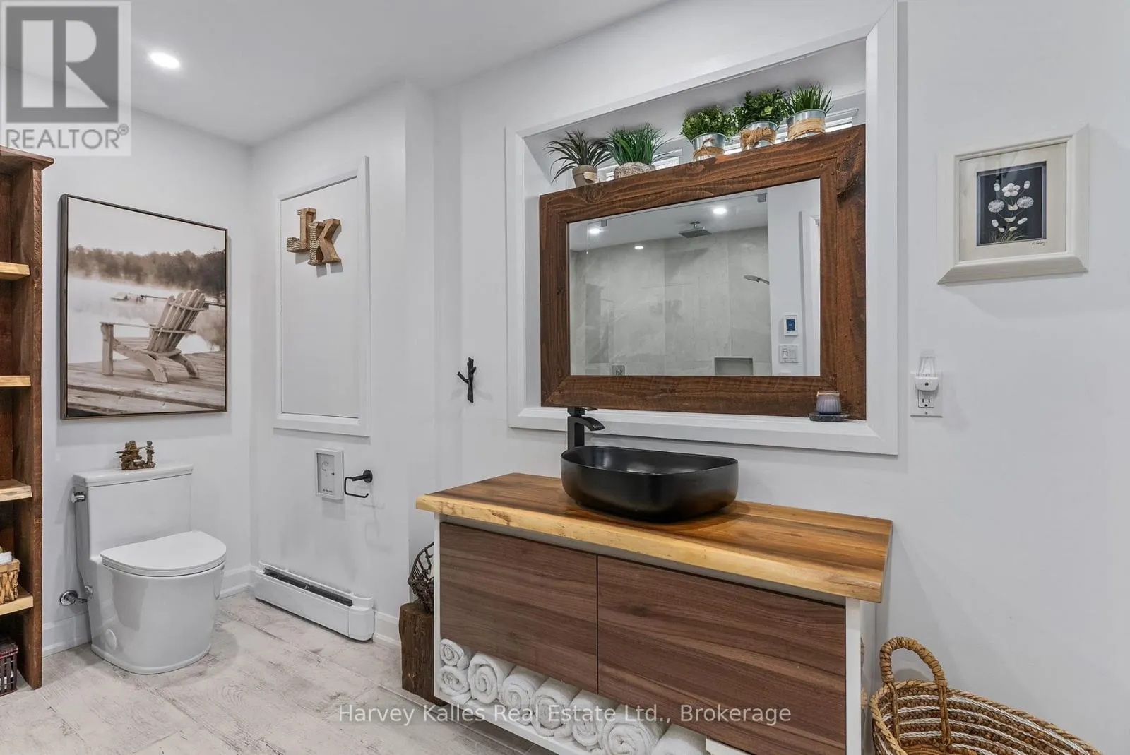 157 CHALET CRESCENT