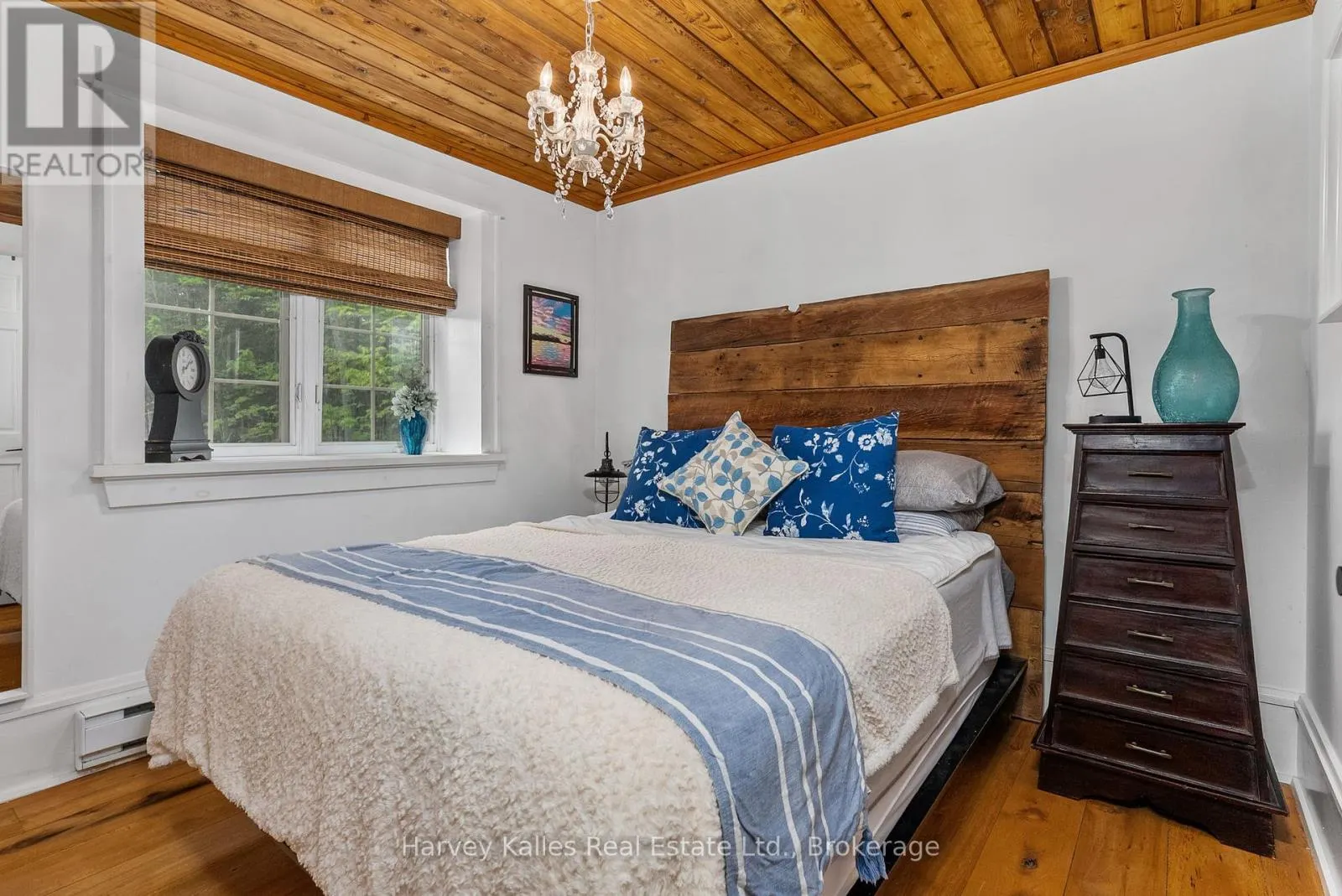 157 CHALET CRESCENT