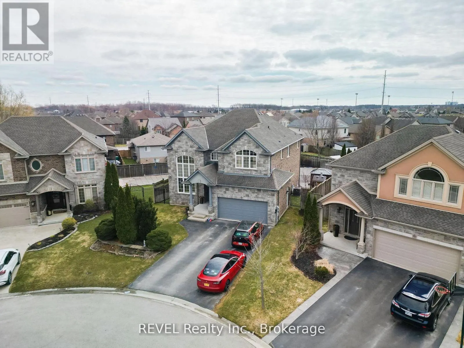 6600 RICHARD CRESCENT