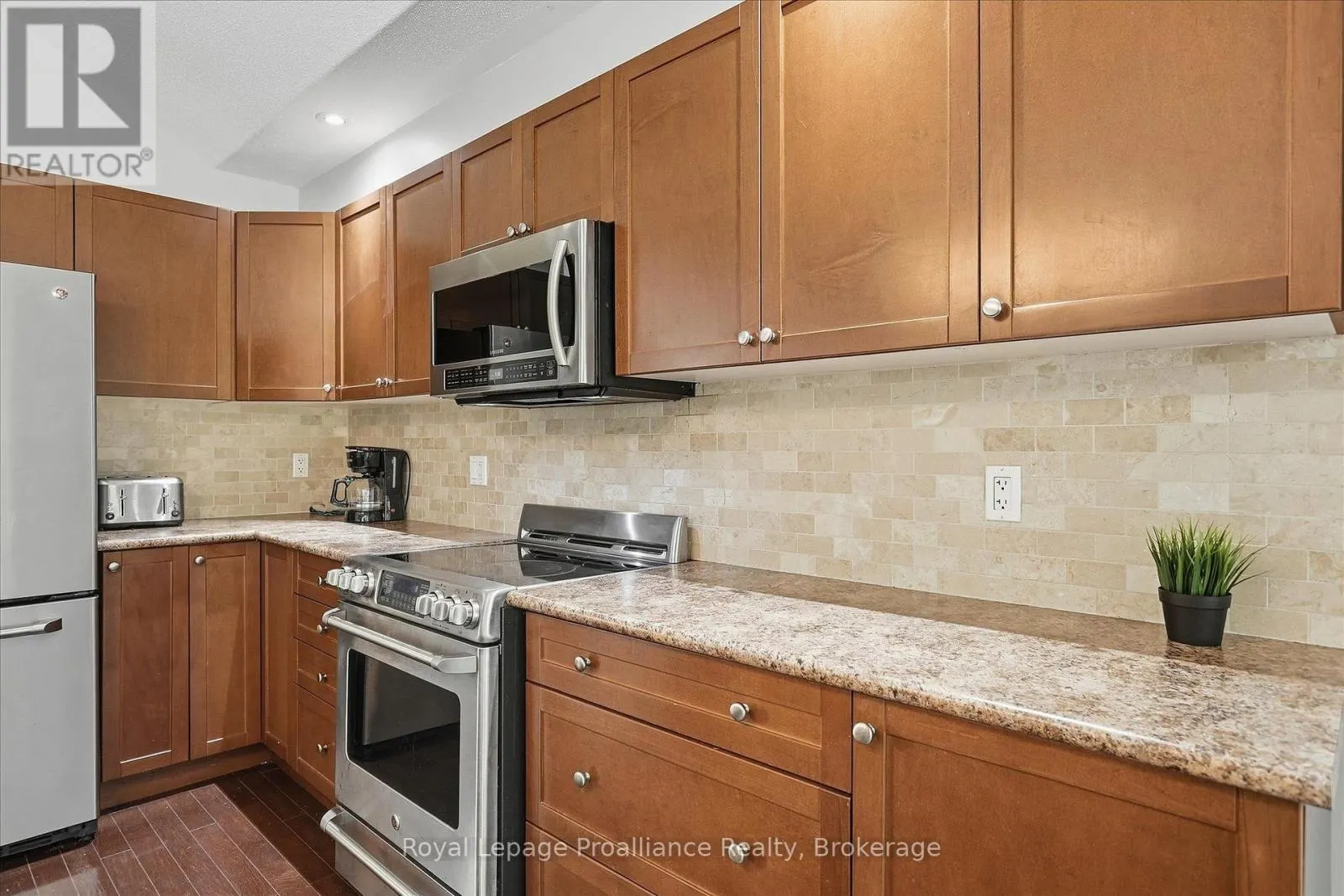 82 PARCELLS CRESCENT