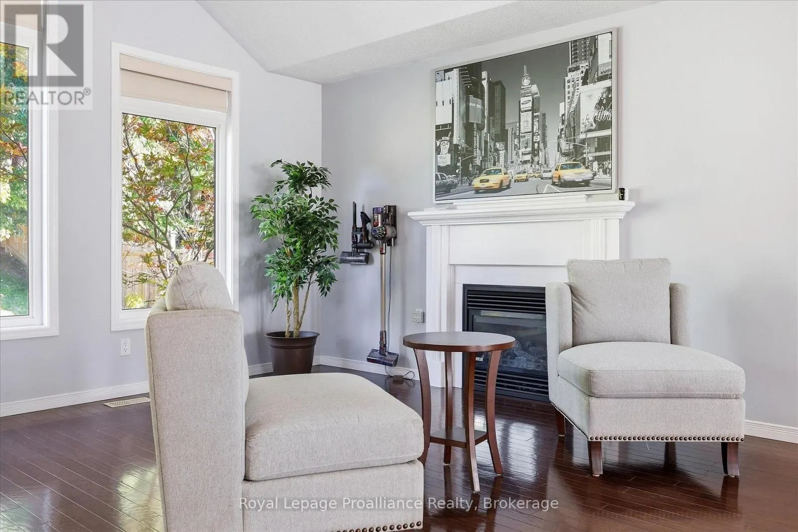 82 PARCELLS CRESCENT
