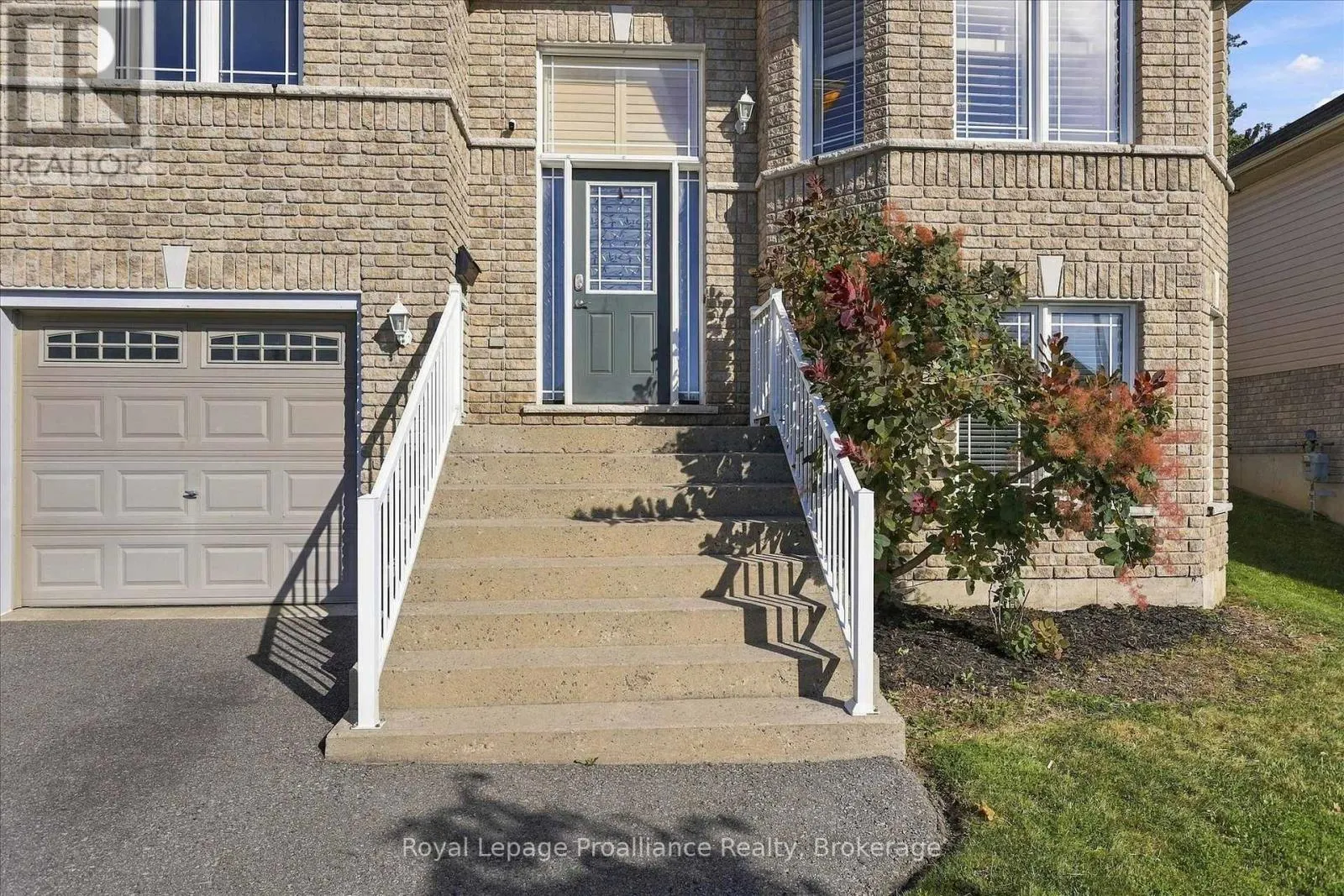 82 PARCELLS CRESCENT