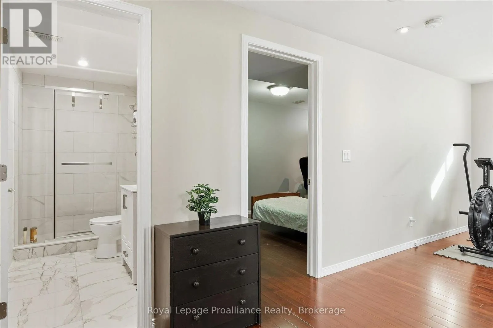 82 PARCELLS CRESCENT