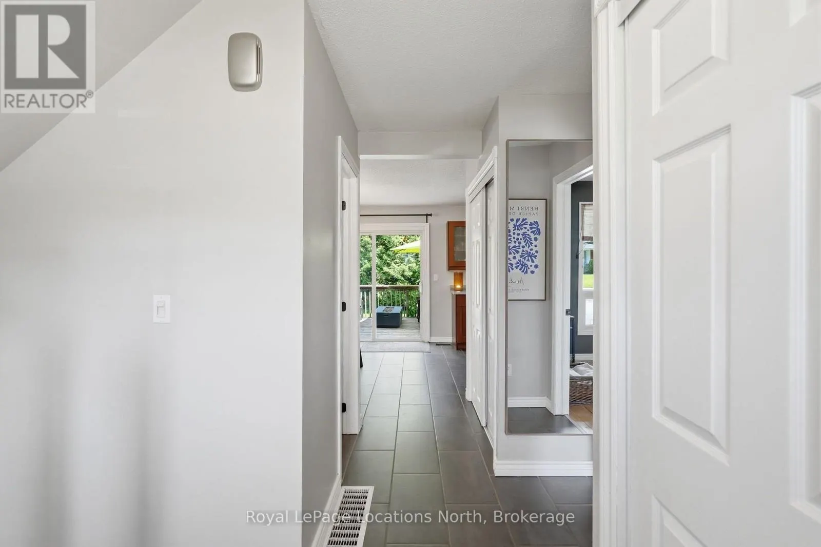 2595 6TH AVENUE W