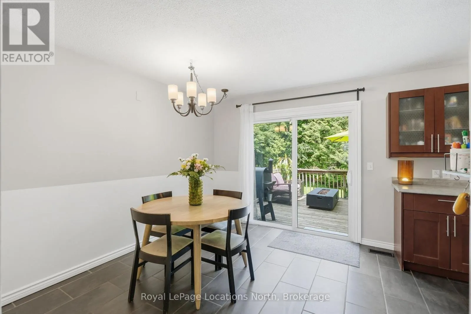 2595 6TH AVENUE W