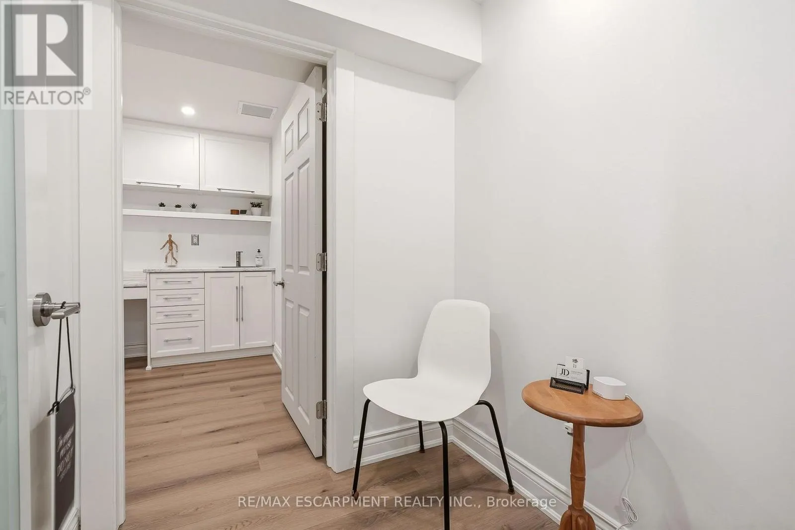 ROOM 6 - 326 WILSON STREET