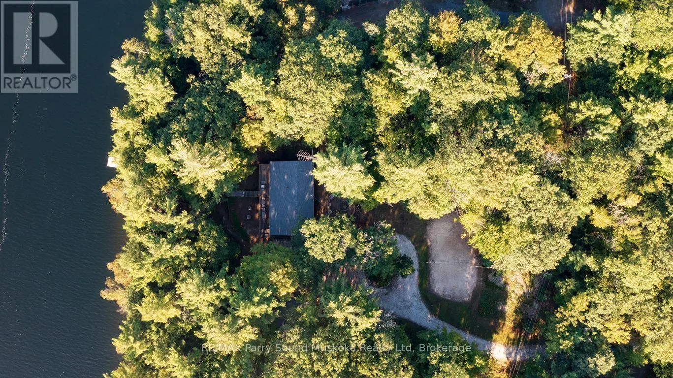 33 HOUSTON LANE