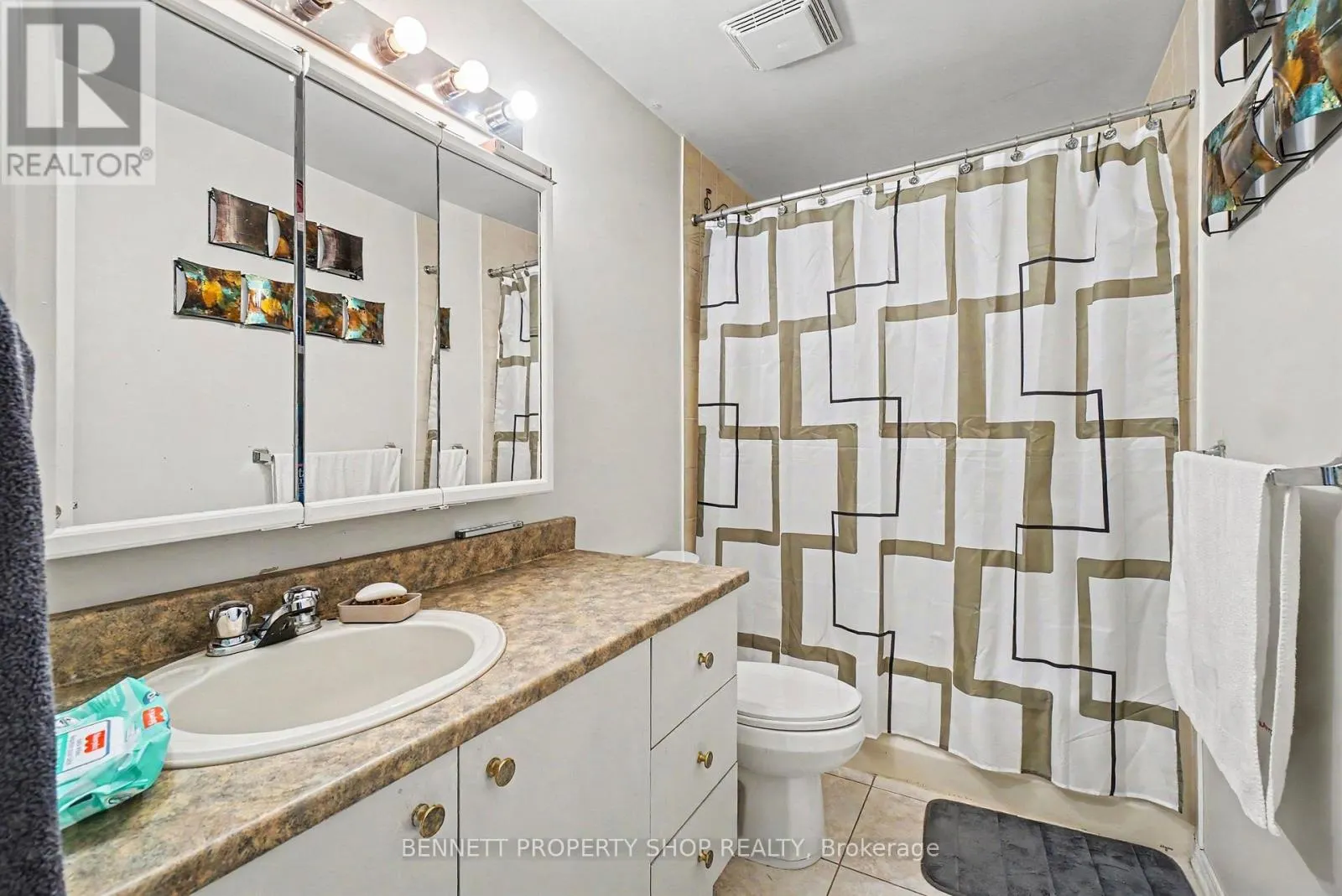 33 - 2669 SOUTHVALE CRESCENT