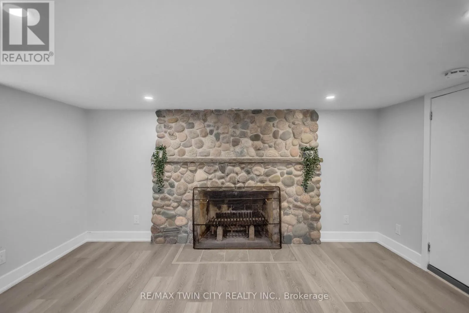 11 TUTELA HEIGHTS ROAD