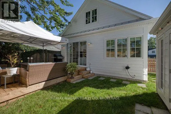 313 BEECHWOOD AVENUE W